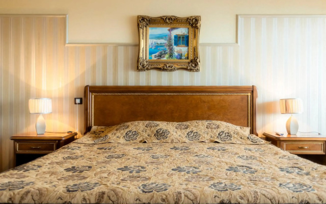 Palace-Marina Dinevi Hotel