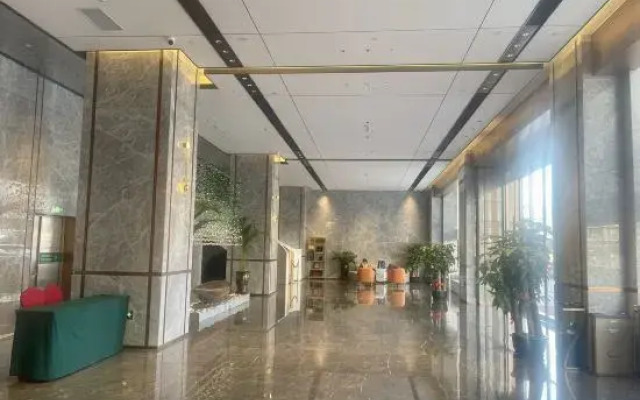 Dejin Garden Hotel (Shenzhen International Convention and Exhibition Center)