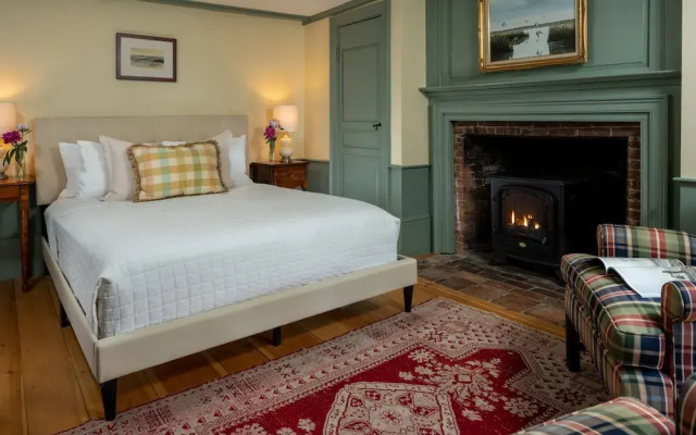 Waldo Emerson Inn