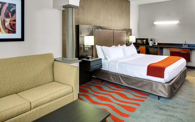 Holiday Inn Express Hotel & Suites Pittsburgh-South Side by IHG