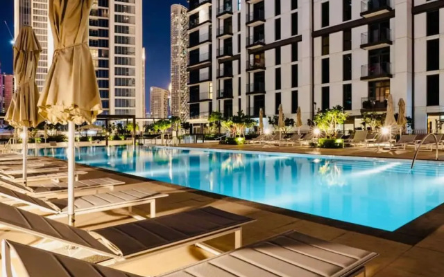 Burj Crown Lux Apartment by Dubai Mall