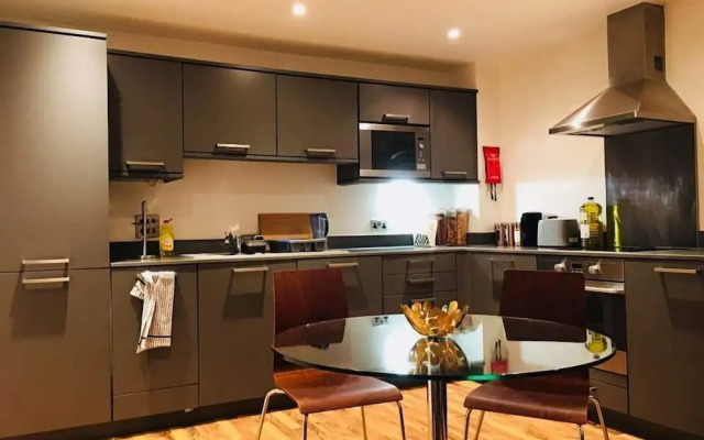 2bed 2bath apartment in kings cross