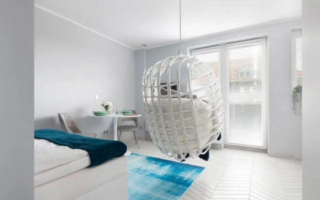 Elite Apartments Luna Studio Bath Balcony Center