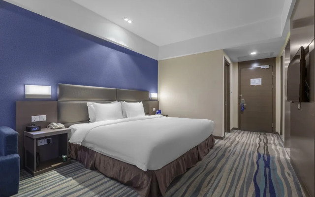 Holiday Inn Express Shenyang North Station