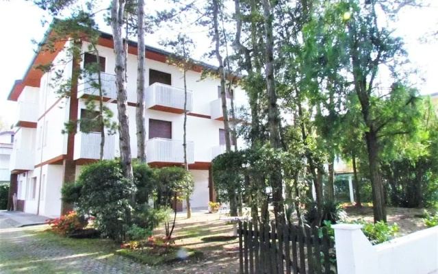 Lovely Holiday Home With Shared Swimming Pool