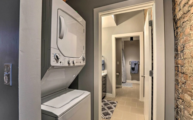 Sleek Studio Near Dtwn Dining & Entertainment