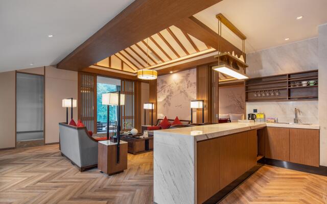 Holiday Inn Resort Mengding Mountain