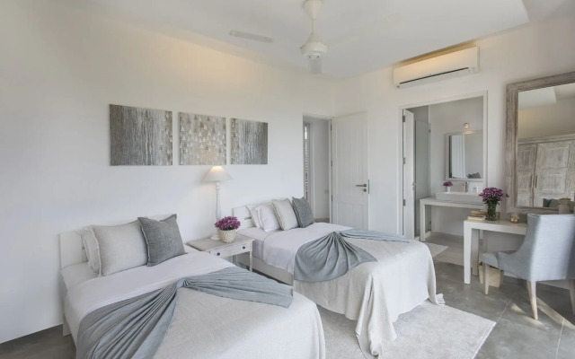 Villa White