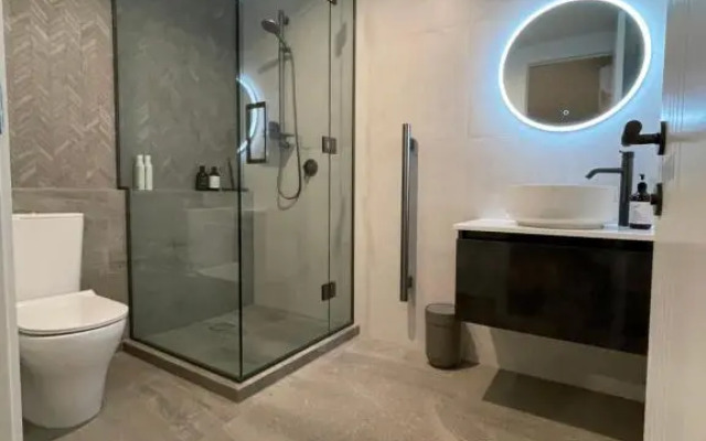 Luxury at the Lake