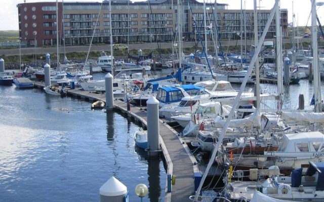 Leonardo Hotel IJmuiden Seaport Beach