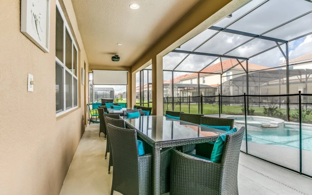 Broadoak Drive villa Solterra 5