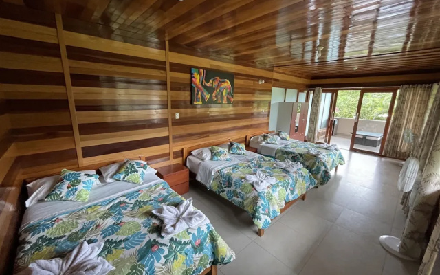 Mercedes Lodge