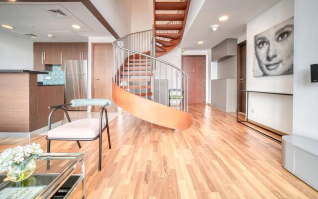 Prime Difc Duplex With Iconic Skyline Views