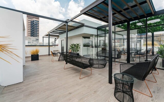 Condesa condo Nuevo Leon by VH