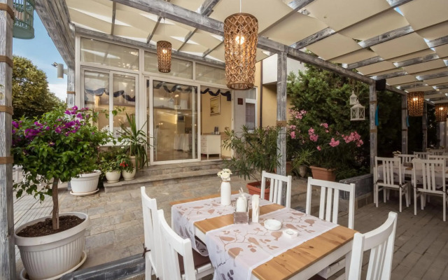 Hotel Briz