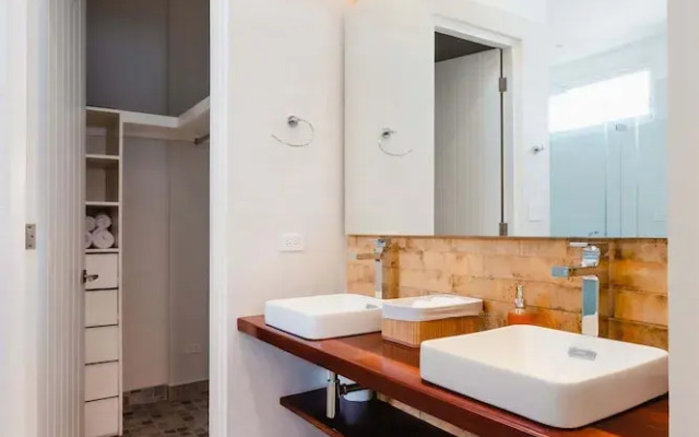 w Phenomenal 1BR w Balcony in Panama