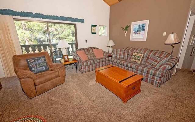 3407 Pine Hill 2 Bedroom Home by RedAwning