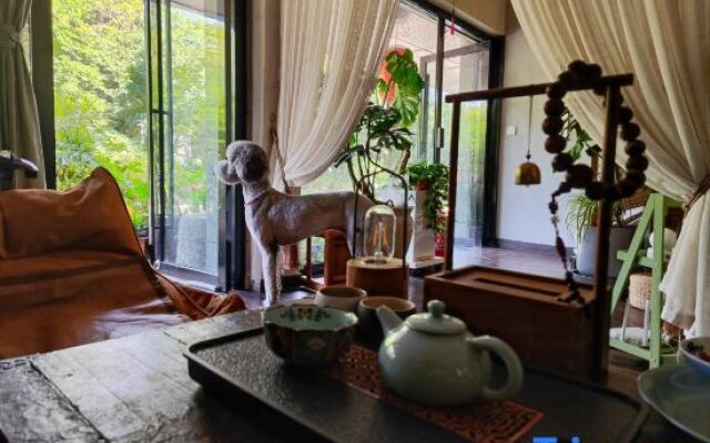 Ruoyin Hostel