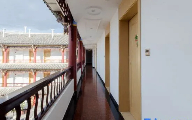 Vienna Hotel (Dali Ancient City)