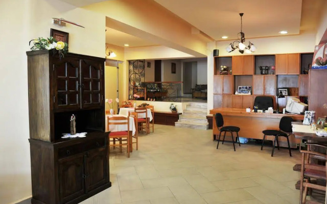 Logan's Beach Hotel
