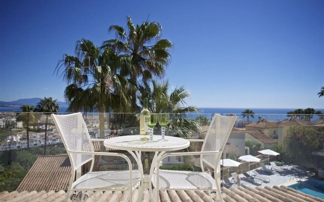 Three Palms (Adults only)