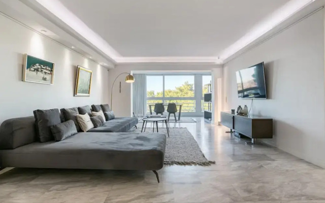 South Blue Luxury Apartment in Vouliagmeni