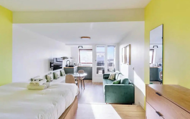 Beautiful Renovated Studio on Port de Deauville