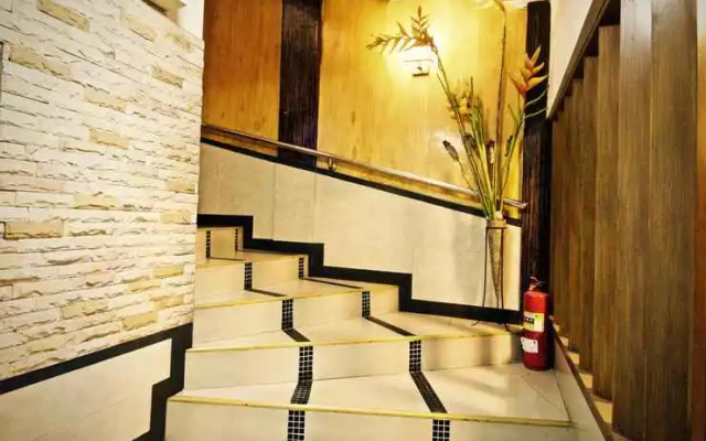 Kaya Place