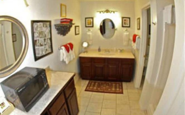 Echo Canyon Spa Resort (Adults Only)