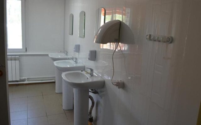 Four Seasons Slavutich Hostel