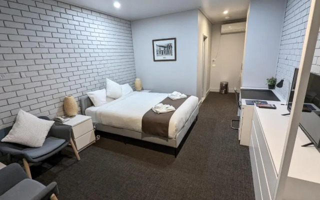 Homestead Motor Inn & Apartments