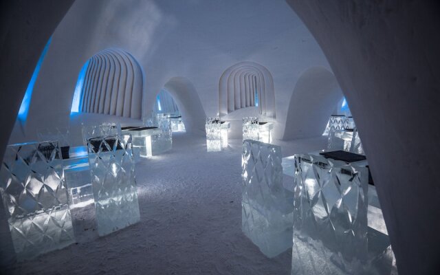 Lapland Hotels Snow Village