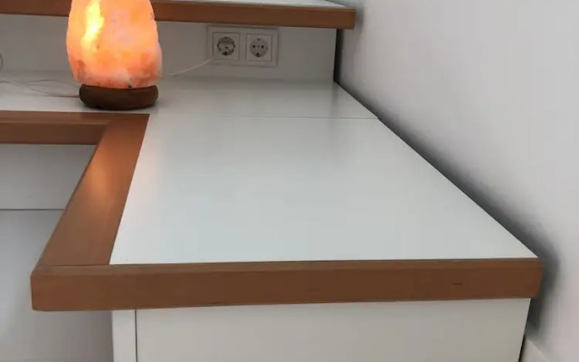 the white design apartment