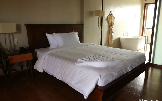 Bravo Resorts - Munting Paraiso