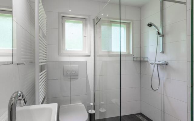 Appealing holiday home in Vrouwenpolder with garden