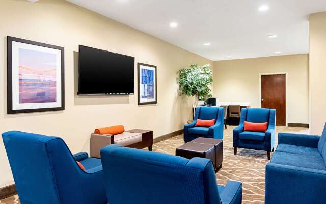 Comfort Inn & Suites Pine Bluff