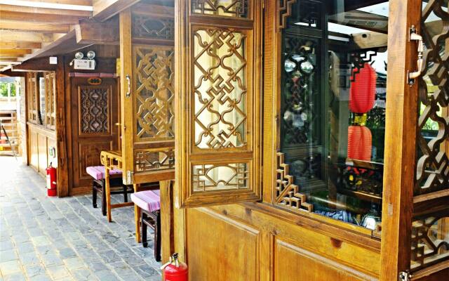 Lijiang Baisha Holiday Resort