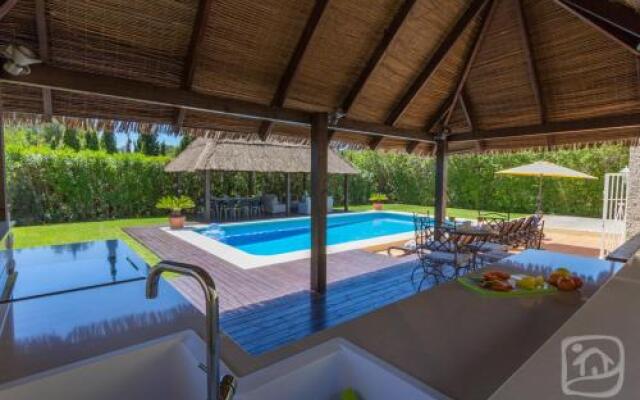 Abahana Villas Anna