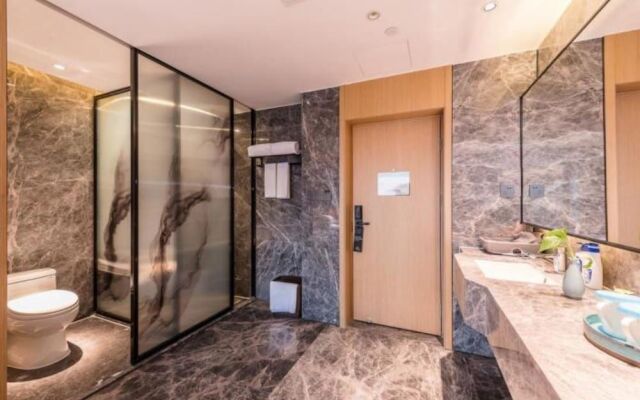 Cozy Home Rooftop Scenic Hotel (Guilin Two Rivers And Four Lakes Elephant Trunk Hill)