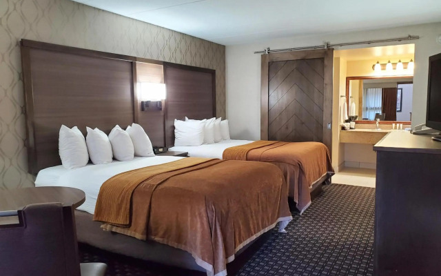 Crossroads Hotel & Watertown Event Center