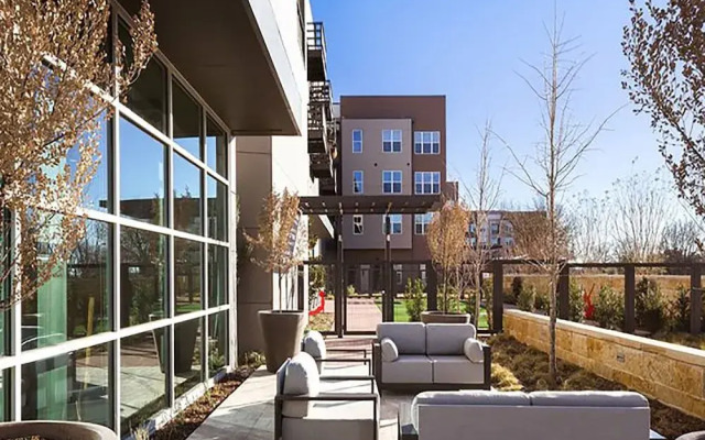 Urbanlights at Legacy West