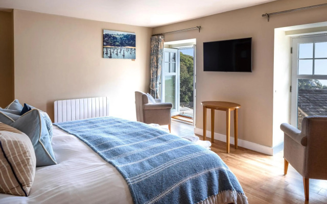 South Sands Hotel