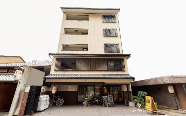 Hotel Guest House Sanjyotakakura Hibiki