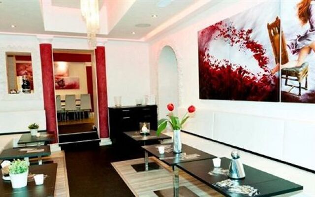Royal Art Café