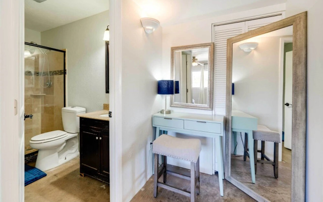 Bright Scottsdale Home: Private Pool + Gas Grill!