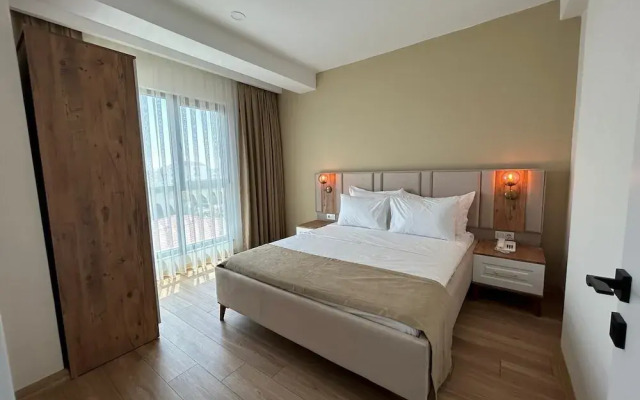 Petra Port Hotel