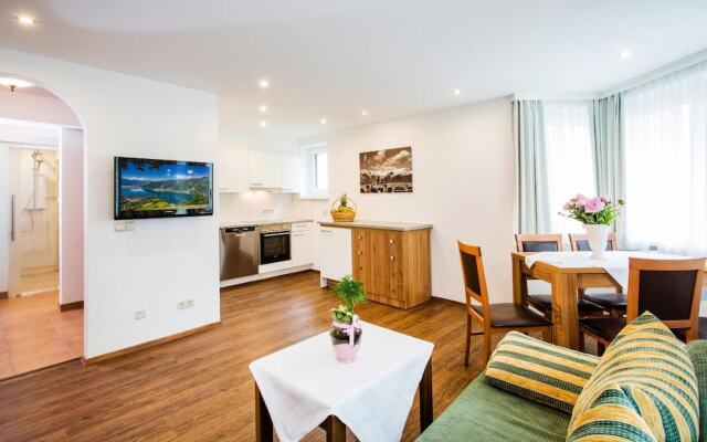 Neue Post Apartments