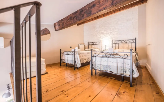 A Few Steps to The Duomo Upscale 2BD Apt