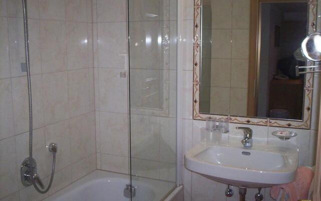 Hotel Alpenruh-Micheluzzi