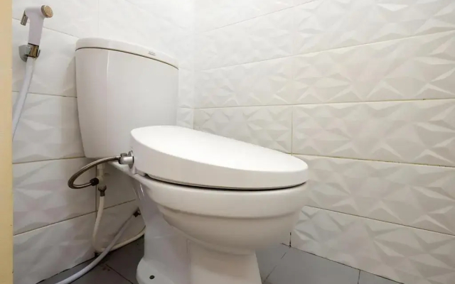 RedDoorz Plus near Paragon Mall Semarang